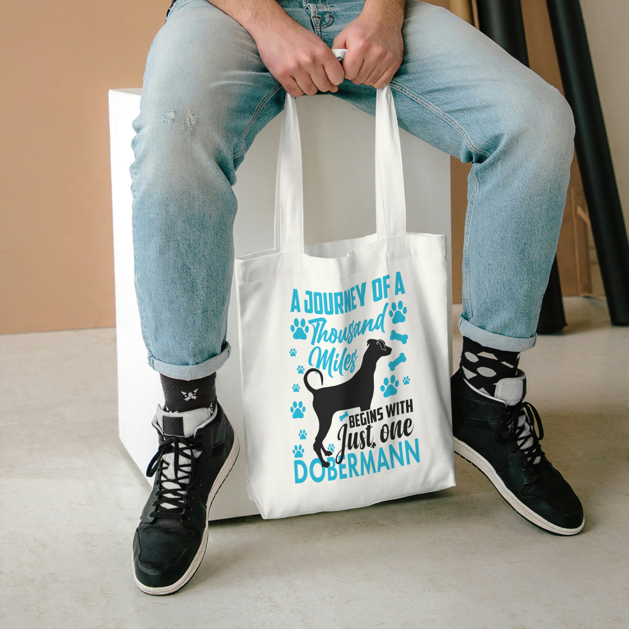 A Journey of a Thousand Miles Dobermann Tote Bag